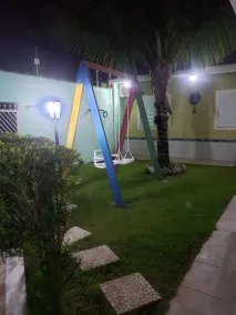 Vacation Home in Peruíbe (Swimming Pool, Wi-Fi, TV, Air Conditioning) - Image 2