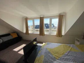 Pet Friendly Top Floor Apt w Sea View Sleeps 5 - Image 3