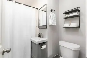 BHAM Beauty! 2 King Bed/2 Bath. Clean and Cozy! - Image 3