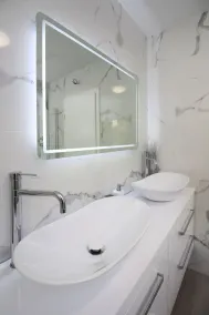 Luxury penthouse with jacuzzi, panoramic view - Image 2
