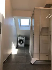 Moderne 3,5 værelses lejlighed tilgængelig - Image 4