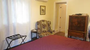 Chestnut Lane Bed & Breakfast - The Sand Room - Image 5