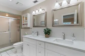 Crystal River Pool Home ~ Waterfront w/Boat Dock, Hot Tub & fenced backyard. - Image 2