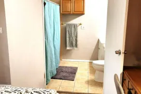 Charming Spacious 3br-2ba House - Image 3