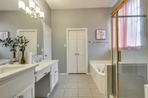 Family Escape ✓PETS OK Game Room Fenced Backyard - Image 3