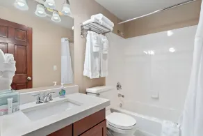 Grandview Non View 6A! Zweiter Stock Waterfront Condo! 4 Personen (kein Seeblick) - Image 3