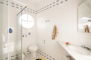 Charming house in Búzios with a pool facing the sea and in the center. - Image 2