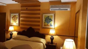 Oriental Room in Gulberg (Center of Lahore) - Image 3