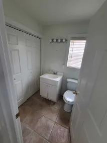 Spacious 8 Bedroom Beach House - Image 3