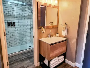 Beautifully Updated Two Queen Suite - Image 4