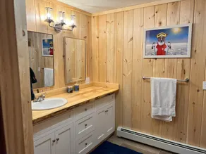 Dog-friendly chalet + hot tub, EV charger - Image 5