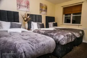 House 10min to City Centre Sleeps 4 Parking - Image 3