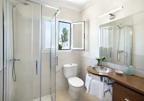 VILLA LUCETA - 15 MIN WALK TO THE BEACH - Image 3
