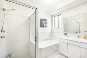 StayAU Cozy 3BR Suburban Retreat in Ingleburn - Image 4