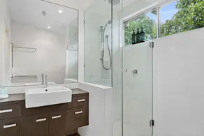 Are you craving some family time by the beach, this gem is it! (sleeps 10) - Image 5