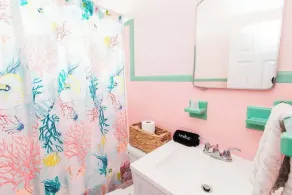 Darcy's Beach House: Beach, Boardwalk & Pet Friendly! - Image 3