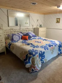 Perfect house for entertaining and minutes from the lake & our historic village - Image 5