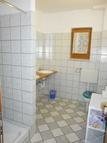 Family-friendly apartment Heidi °1 with beautiful garden, barbecue, WiFi - Image 2