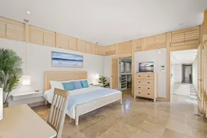 Hidden Treasure on Lido Key - Image 4