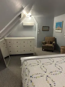 Charming 1 Bedroom Cottage Close To Beautiful Craigville Beach - Image 4
