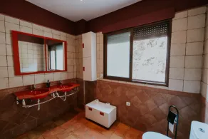 Fantastic villa in the mountains next to the river - Image 4