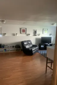 Dog friendly home that is perfectly situated between the mountains and the city. - Image 2