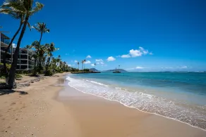 Right on the beach near Diamond Head and 4 miles from Waikiki! - Image 2