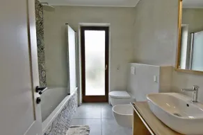 Holiday home modernly equipped for groups, families and friends - Image 2