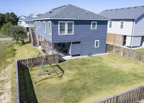 New, great for couples. Pets friendly, fenced backyard, close to beach and bay.  - Image 3