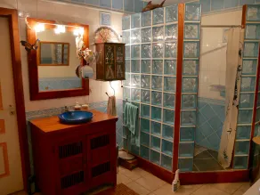 HAVEN AV FRED I FAMILJ eller MELLAN VÄNNER, stor villa med upptäckt simbassäng - Image 3