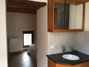 House With Pool, Garden and Wifi in Medieval Village, With Panoramic Views - Image 4