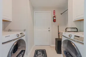 Entire home flat in Denton - Image 3