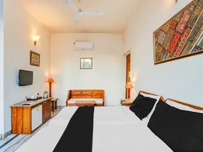 Deluxe Hotel Luna Rosa - Image 4