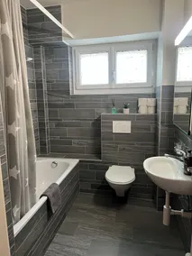 Nice Apartment, lake view, 3 bedrooms, Floor 1 - Image 2
