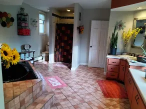 A fun filled,family friendly, farmhouse home, rural,but close to all amenities - Image 3