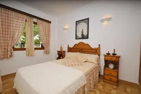 Maison de vacances 'Cora' avec terrasse privée, Wi-Fi et climatisation - Image 2