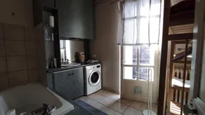 Old house, simple, spacious and bright - Image 4