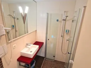 Single Room Shower / WC - Hotel Stadt Daun - Image 5