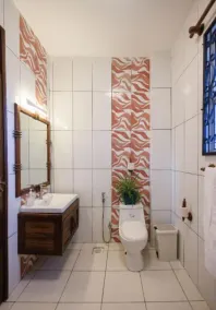 Beachfront Luxury Apartment - Image 2
