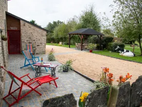 Spacious Country House with Private Pool and Enclosed Garden - Image 3
