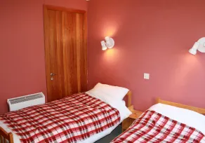 Charming detached holiday home on lovely Goose Green, in Gullane. Pet & child friendly. Sleeps 8. - Image 5