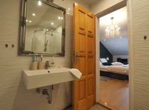 Apartments & Rooms Latin - Image 3