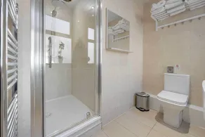 Carmel Apartments Queen Street Residence - Image 3