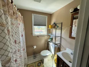 Misty Manor - 3BR home, sc. porch & NO PETS. NO LINENS PROVIDED - Image 5