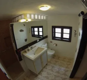 Spaziosa casa situata nel punto strategico dell'isola - Image 2
