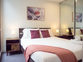 Classy & Spacious 2 Bedroom, 2 Bathroom (En Suite) - Image 5