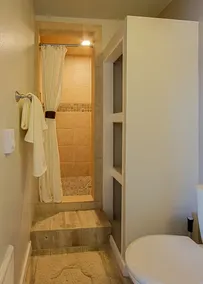 Captain's House- Luxury Beachfront Home. 2 Levels for group fun or privacy - Image 4