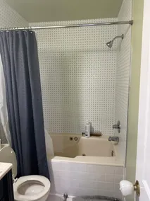 3.5 miles to Washington DC- Family Size Spacious 4BDR + Parking - Image 5