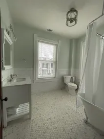Historic home conveniently located to ABU - Image 4