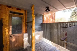 Cypress Creek Oasis - Glamping mit einem coolen Twist - Image 4